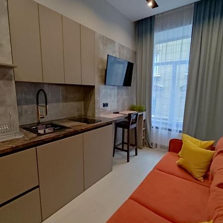 Brativ Rohatynciv 32 Leópolis Exterior foto
