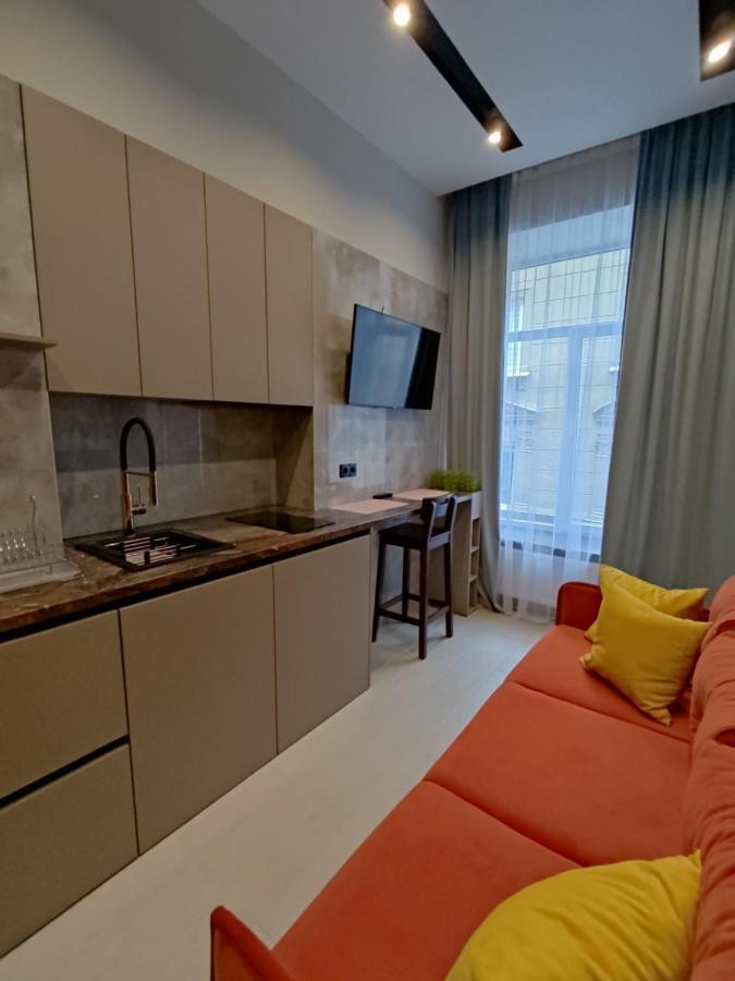 Brativ Rohatynciv 32 Leópolis Exterior foto